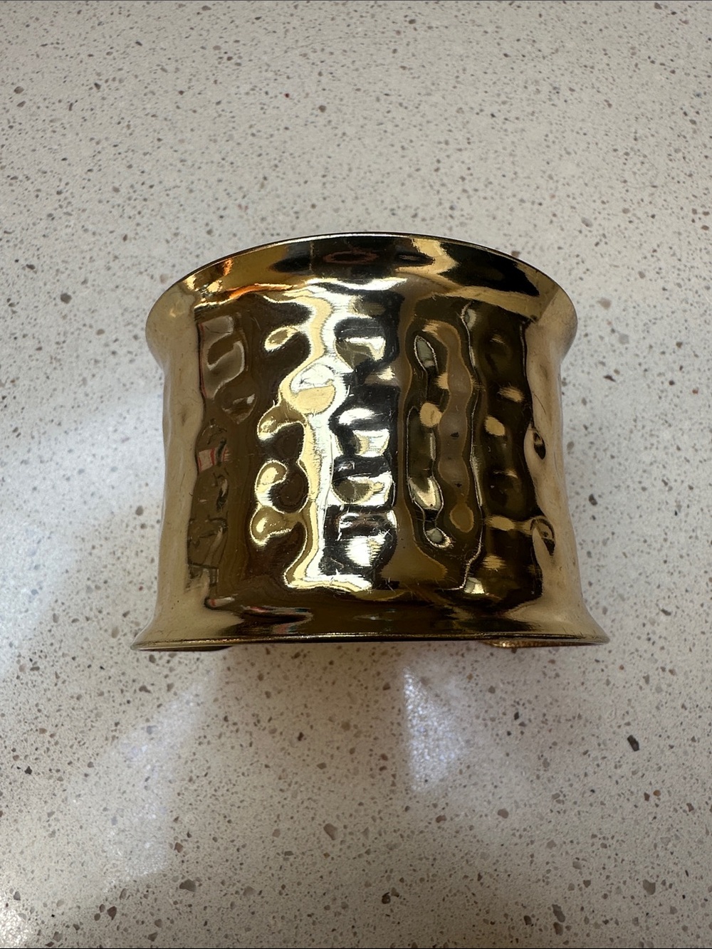 Trendy Hammered Metal Cuff Bracelet in Shiny Gold